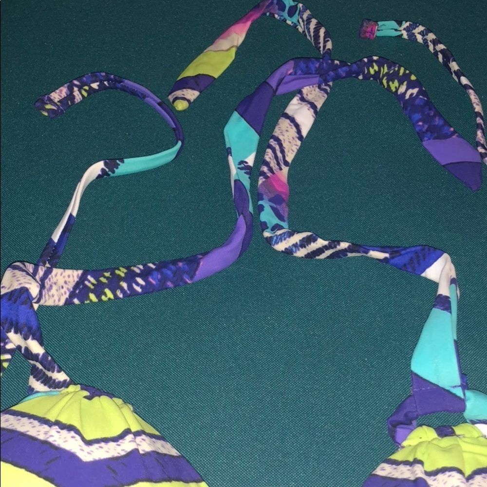 Radio Fiji Triangle Padded Bikini Top nwot - Picture 5 of 7